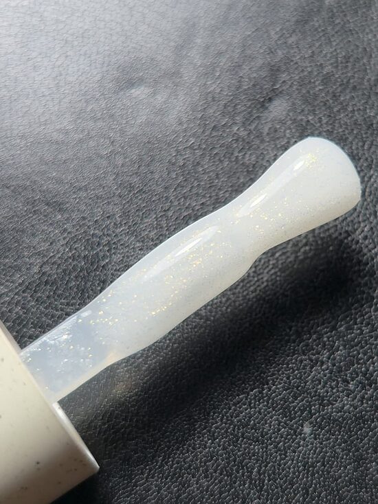 Nailsoftheday Cover base milk 07 shimmer - pienaina bāze ar zelta spīdumiem 10ml