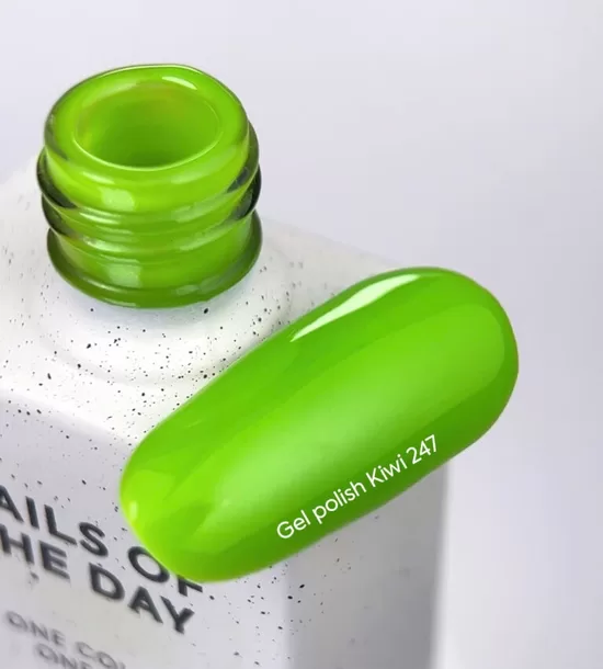 NAILSOFTHEDAY Kiwi 247